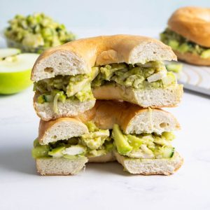 AvoFresh Recipe - Avocado & Chicken Bagel